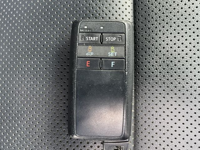 TOYOTA ALPHARD 4WD 2022