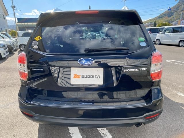 SUBARU FORESTER 2015