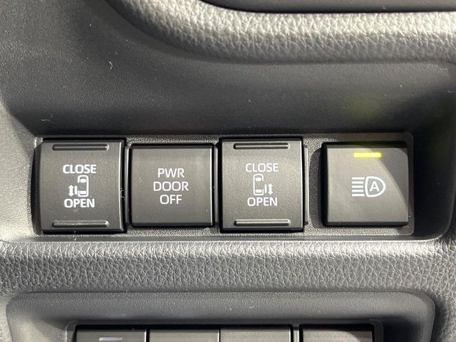 TOYOTA SIENTA HYBRID 2025