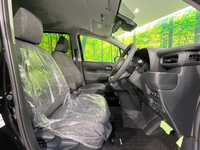 TOYOTA SIENTA HYBRID 2025