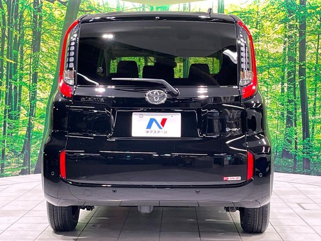 TOYOTA SIENTA HYBRID 2025