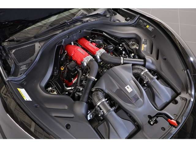 FERRARI FERRARI Roma Spider 2024