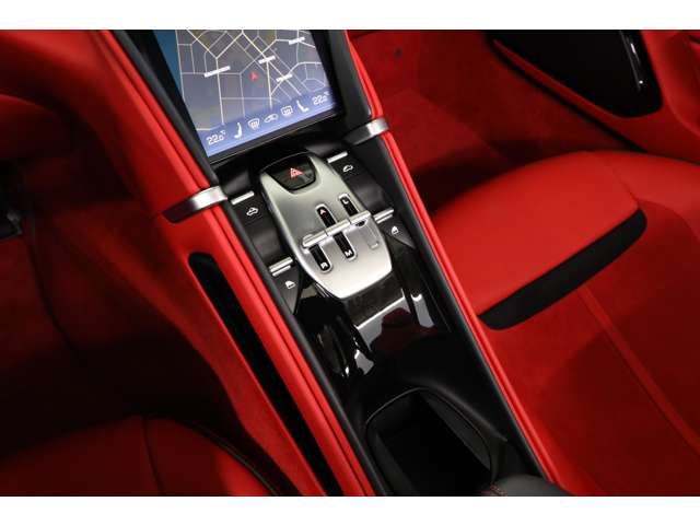 FERRARI FERRARI Roma Spider 2024