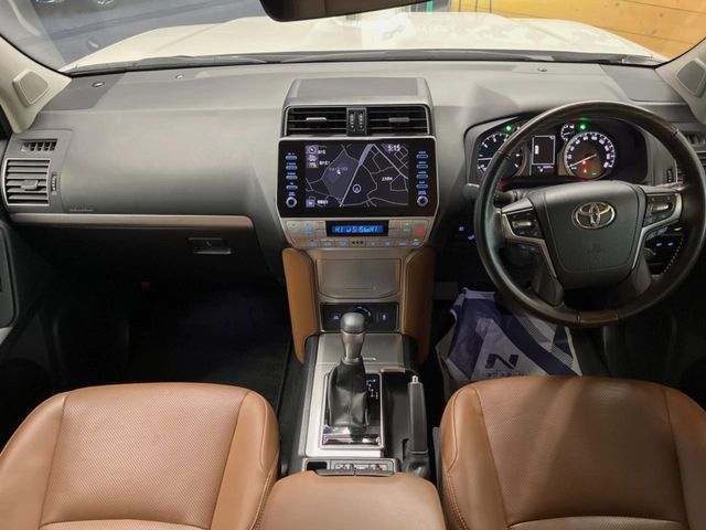 TOYOTA LANDCRUISER PRADO 2022