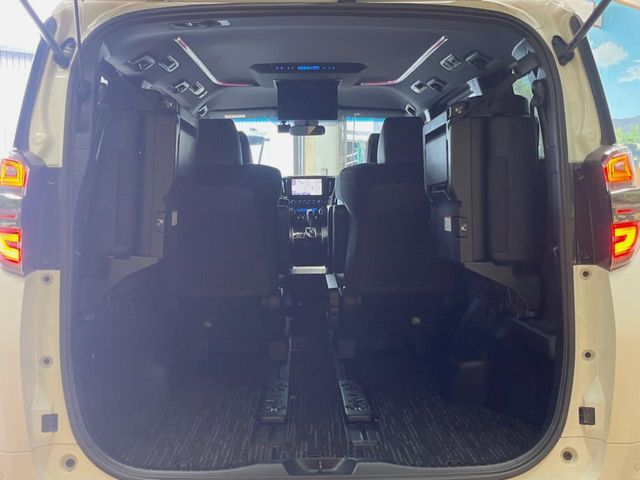 TOYOTA VELLFIRE 2020