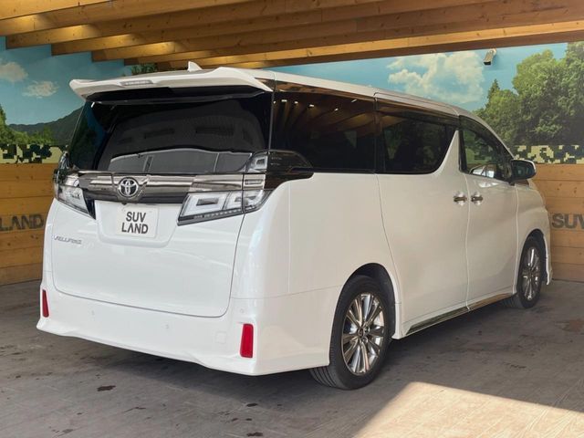 TOYOTA VELLFIRE 2020