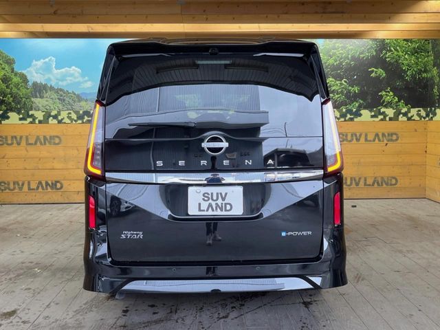 NISSAN SERENA  WG 2023