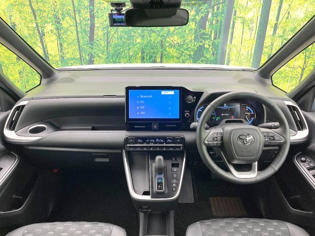 TOYOTA VOXY HYBRID 2025