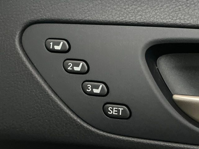 TOYOTA LEXUS RC200t 2016