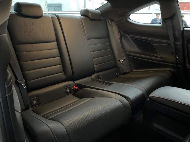 TOYOTA LEXUS RC200t 2016