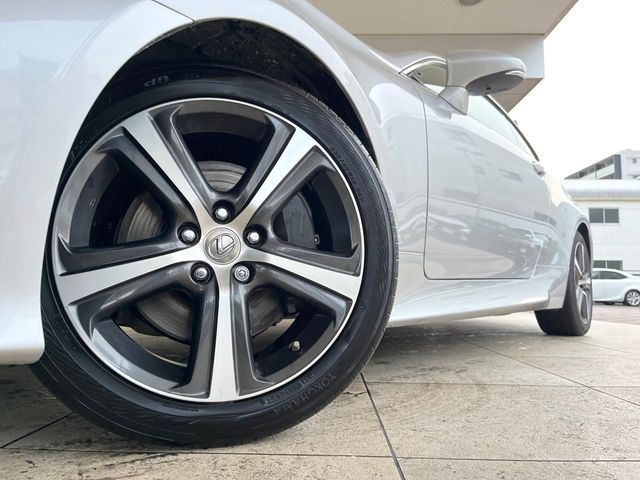 TOYOTA LEXUS RC200t 2016