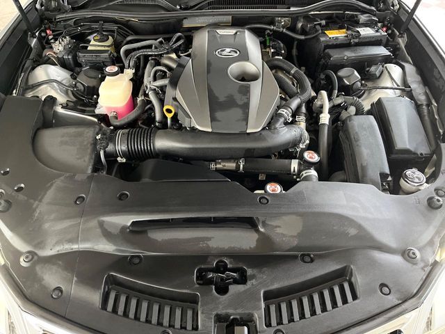 TOYOTA LEXUS RC200t 2016