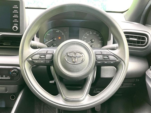 TOYOTA YARIS HYBRID 2022