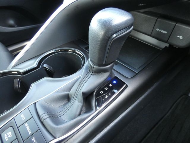 TOYOTA CAMRY HYBRID 2021