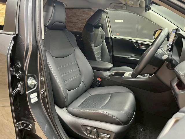 TOYOTA RAV4 4WD 2023