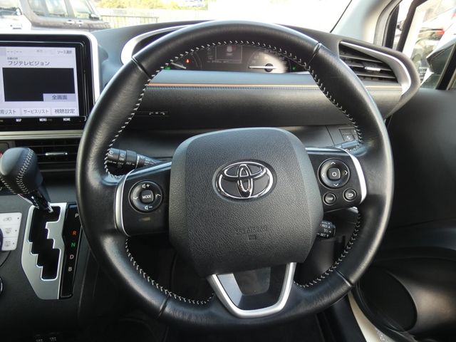 TOYOTA SIENTA HYBRID 2020