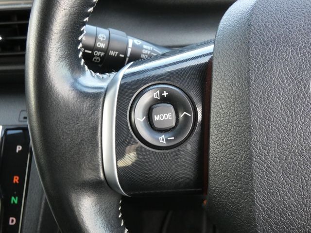 TOYOTA SIENTA HYBRID 2020