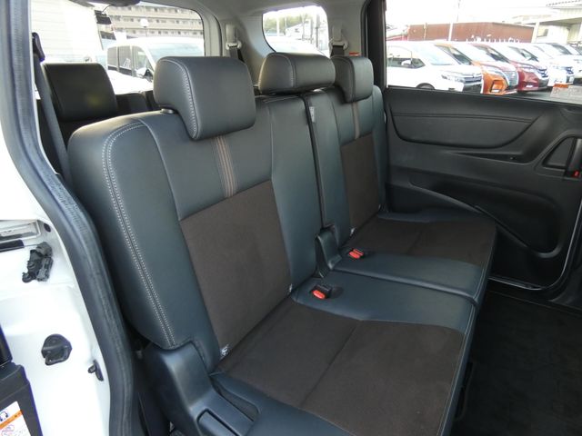 TOYOTA SIENTA HYBRID 2020