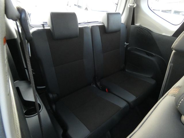 TOYOTA SIENTA HYBRID 2020