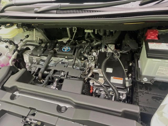 TOYOTA VOXY HYBRID 2025