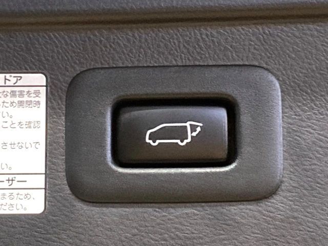 TOYOTA VELLFIRE 2017