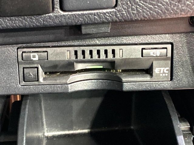 TOYOTA VELLFIRE 2017