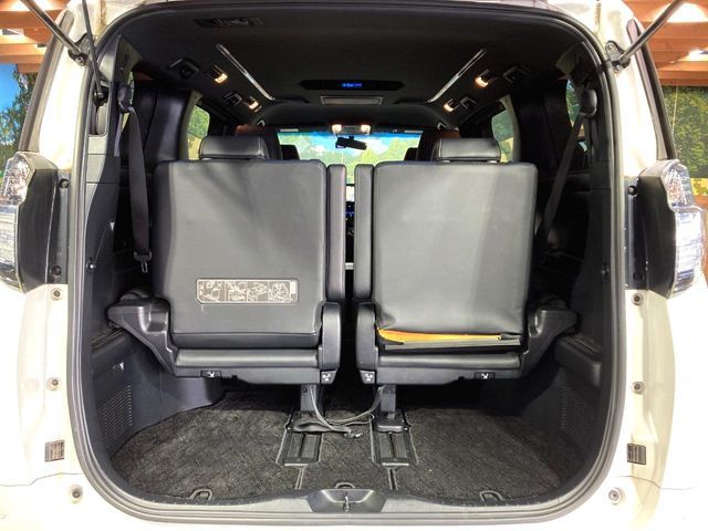 TOYOTA VELLFIRE 2017