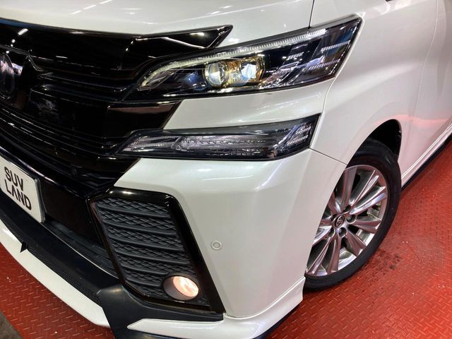 TOYOTA VELLFIRE 2017
