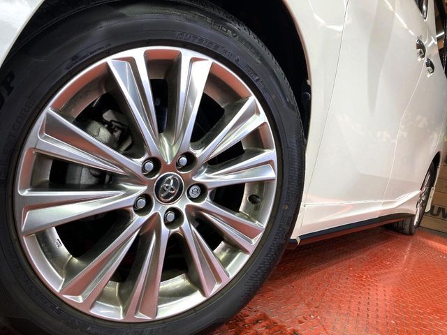 TOYOTA VELLFIRE 2017