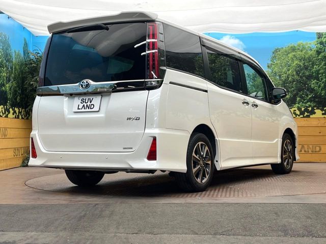 TOYOTA NOAH 2021