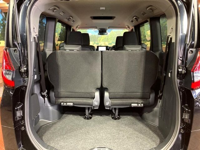 TOYOTA NOAH HYBRID 2023