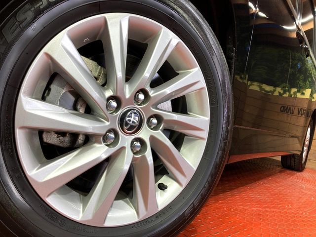 TOYOTA NOAH HYBRID 2023