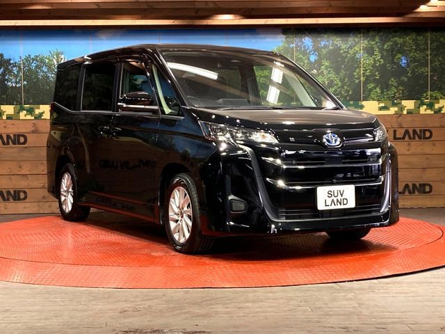 TOYOTA NOAH HYBRID 2023