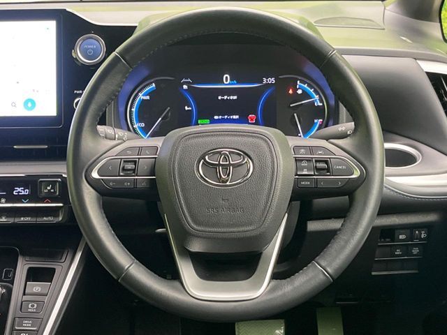 TOYOTA VOXY HYBRID 2023