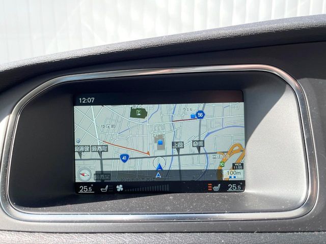 VOLVO VOLVO V40 2016