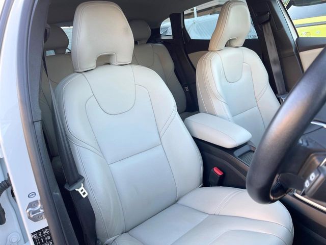 VOLVO VOLVO V40 2016