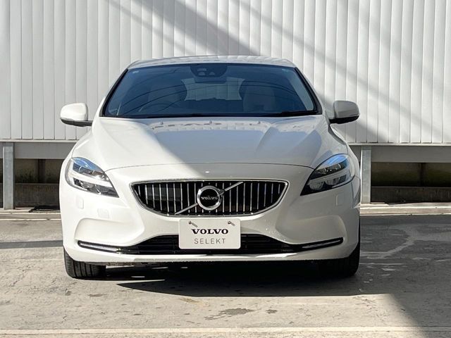 VOLVO VOLVO V40 2016