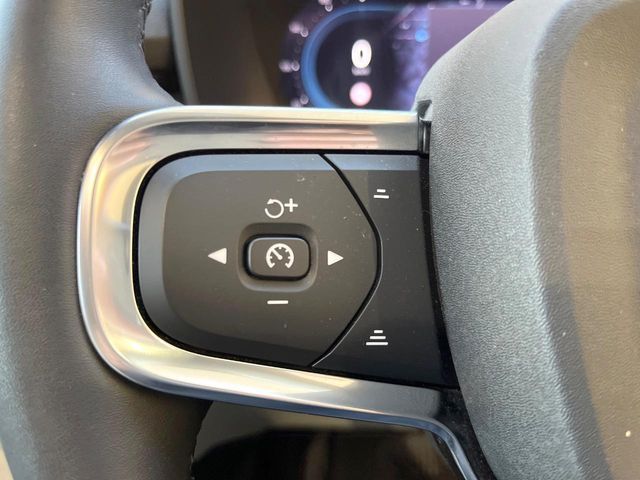 VOLVO VOLVO XC40 2022