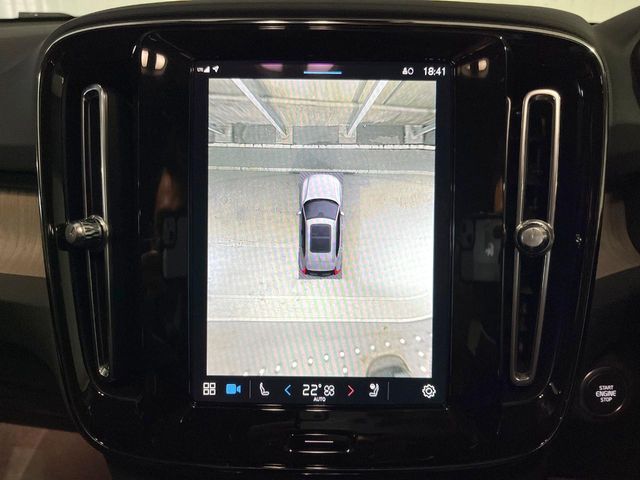 VOLVO VOLVO XC40 2023