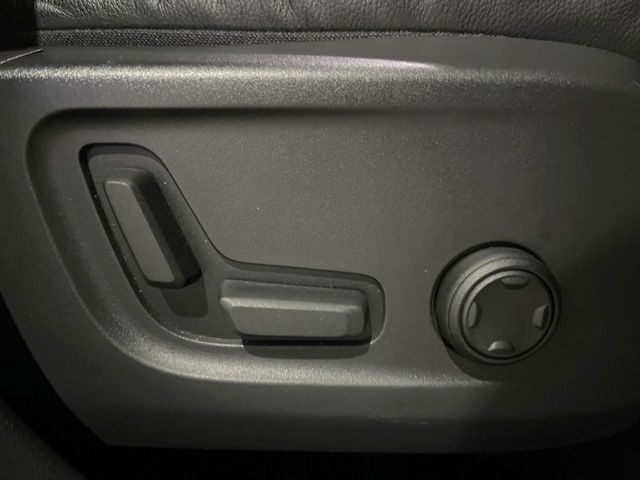 VOLVO VOLVO XC40 2023