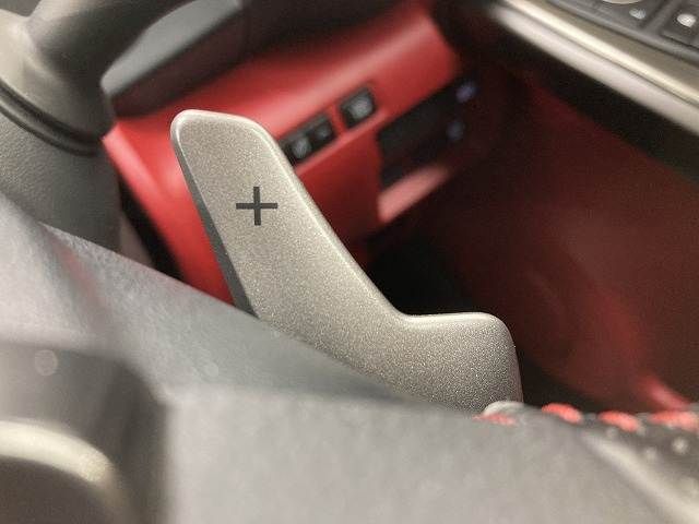 TOYOTA LEXUS IS300h 2021