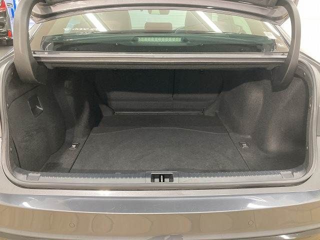 TOYOTA LEXUS IS300h 2021