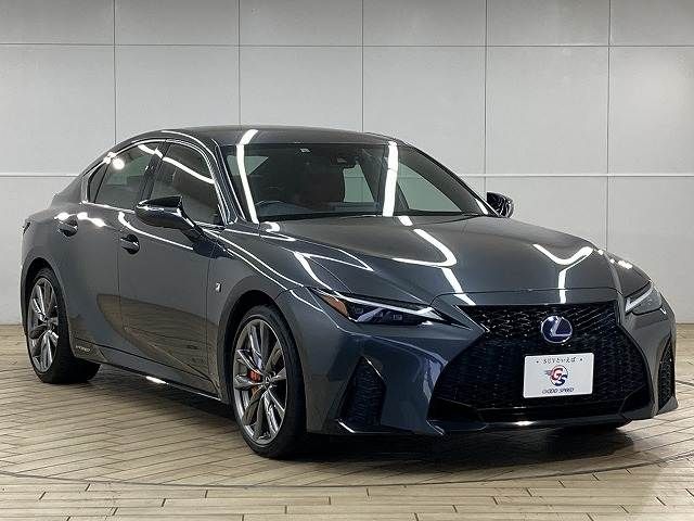 TOYOTA LEXUS IS300h 2021