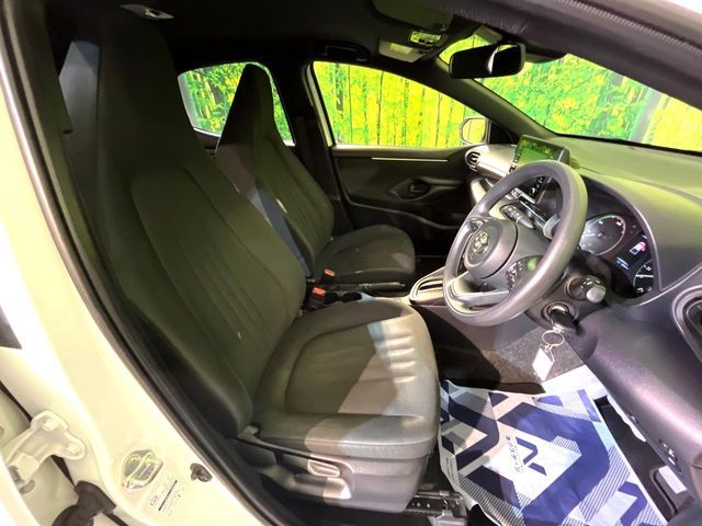 TOYOTA YARIS HYBRID 2022