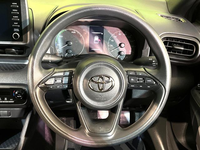 TOYOTA YARIS HYBRID 2022