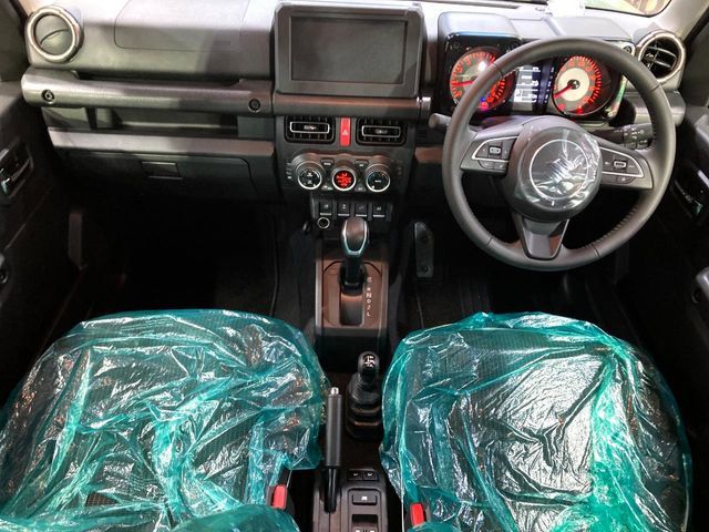 SUZUKI JIMNY NOMADE 2025