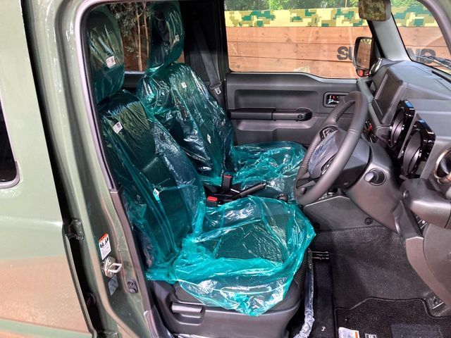 SUZUKI JIMNY NOMADE 2025