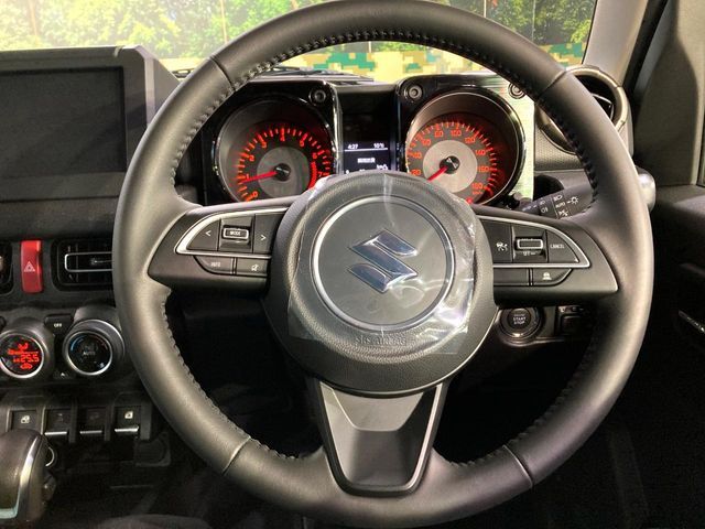 SUZUKI JIMNY NOMADE 2025