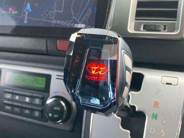 TOYOTA HIACE van 4WD 2022