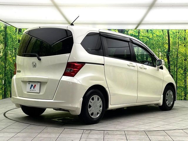 HONDA FREED 2011